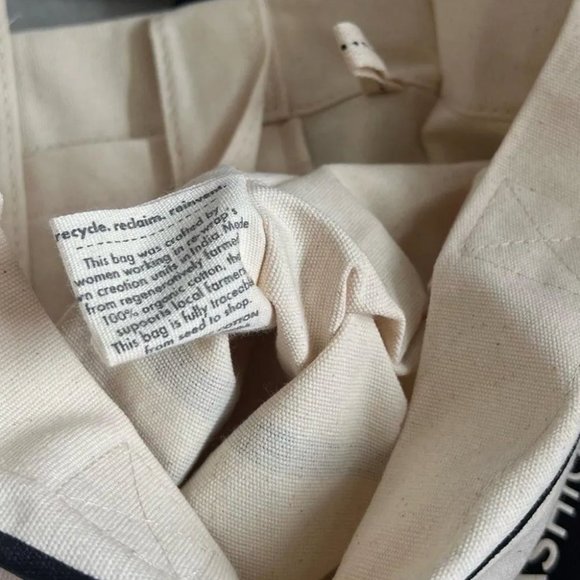 V&A Gabrielle Chanel. Fashion Manifesto natural tote bag - Picture 6 of 6